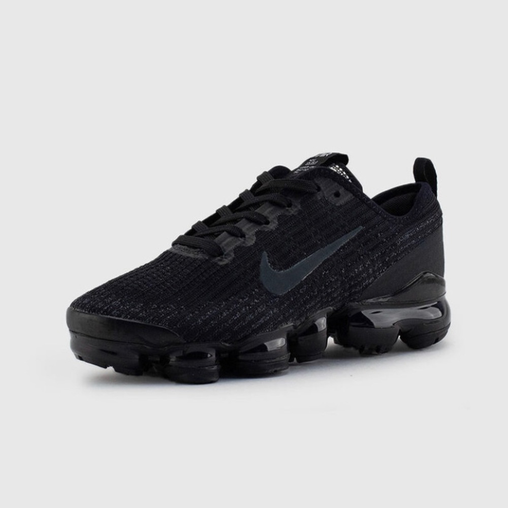 Air VaporMax Flyknit 3 ‘Triple Black’ 7y